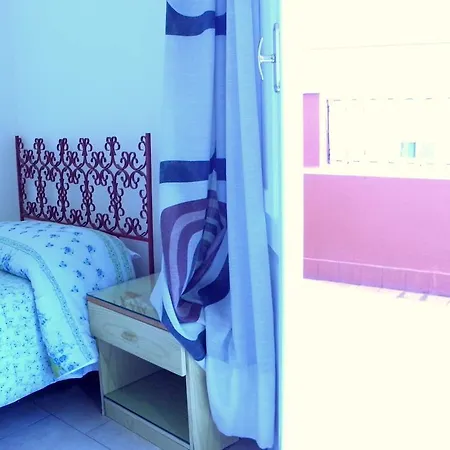 La Perla Hotel *
